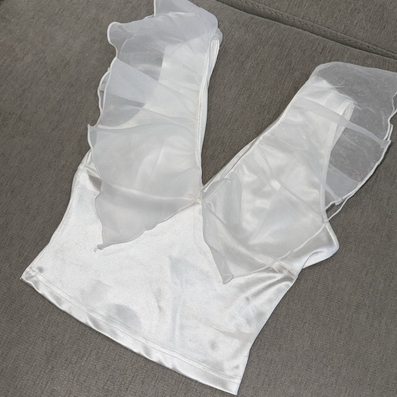 White Fairy Chiffon Ruffle Sleeve Crop Top - Picture 4 of 8